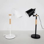 lampe de chevet en bois nordique